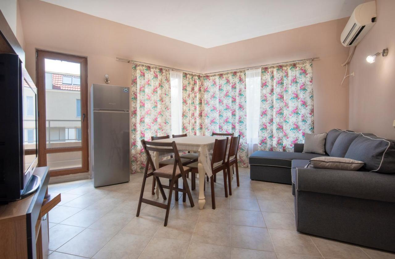 Azure Pretty Apartment Top Location Near Sea Garden Burgas Exterior photo